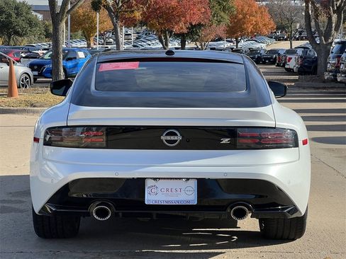 Certified 2024 Nissan Z Performance w/ Floor Mat Package image 5