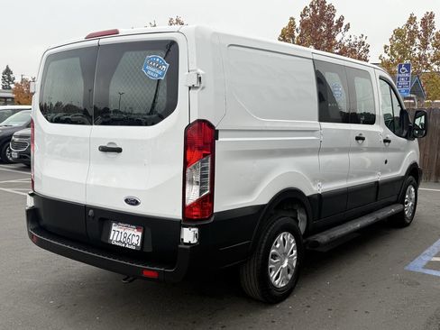 Used 2019 Ford Transit 250 250 3dr SWB Low Roof Cargo Van w/ Exterior Upgrade Package image 5