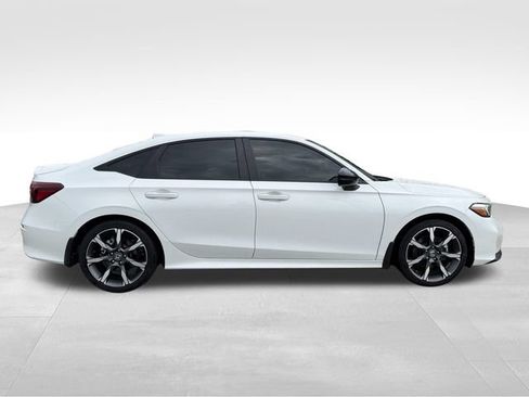 Used 2025 Honda Civic Sport Touring image 4