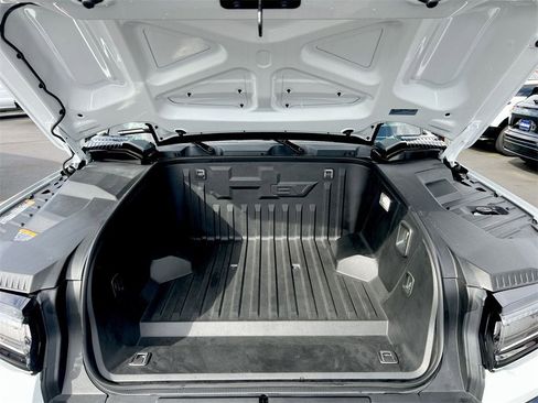 New 2025 GMC Hummer EV 2X w/ LPO, Dark Essentials Package image 23