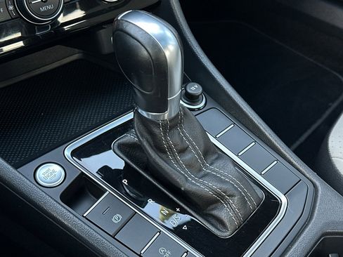 Used 2019 Volkswagen Jetta R-Line w/ R-Line Cold Weather Package image 20