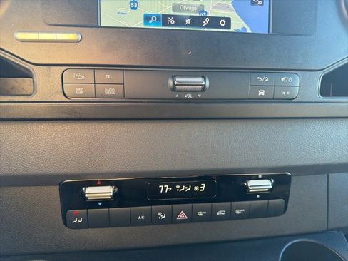 Used 2019 Mercedes-Benz Sprinter 2500 image 17