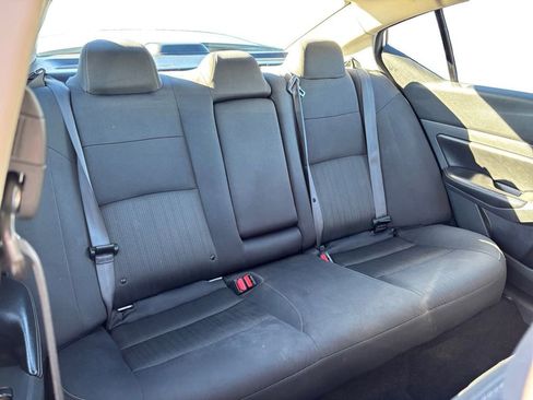 Used 2024 Nissan Altima 2.5 SV image 23