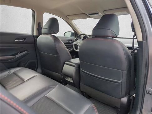 Used 2024 Nissan Altima 2.5 SR FWD image 19