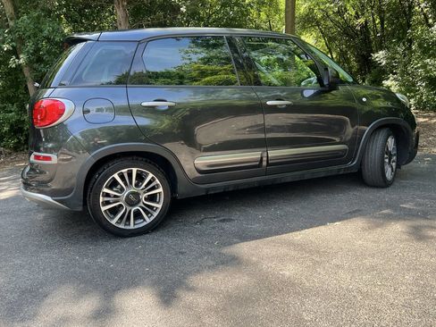 Used 2018 FIAT 500L Trekking FWD image 9