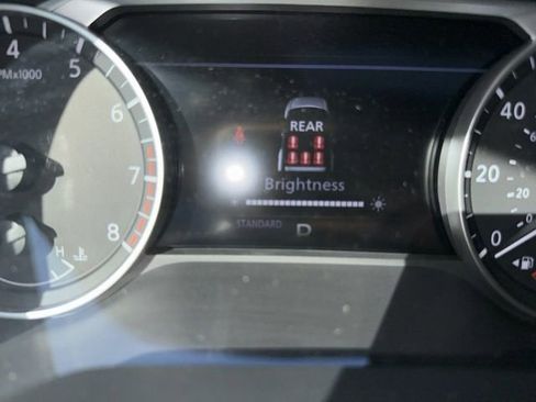 Used 2024 Nissan Pathfinder SL w/ SL Premium Package image 18