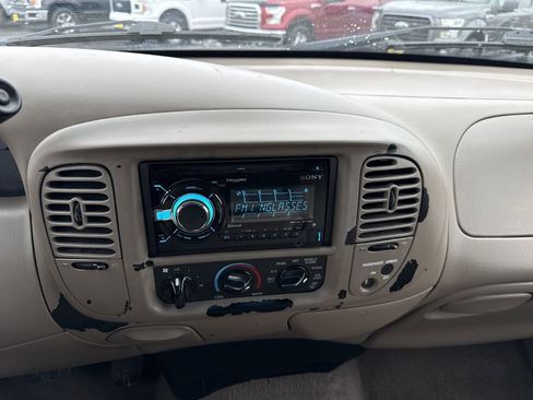 Used 2001 Ford F150 XLT image 17