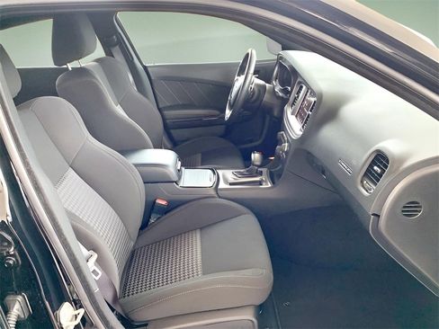 Used 2023 Dodge Charger R/T w/ Blacktop Package image 28