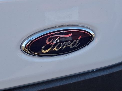 Used 2023 Ford Transit 350 XLT image 29