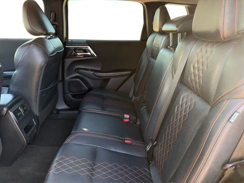 Used 2022 Mitsubishi Outlander ES AWD/4WD image 11