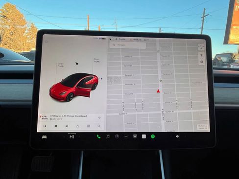 Used 2018 Tesla Model 3 Long Range image 11