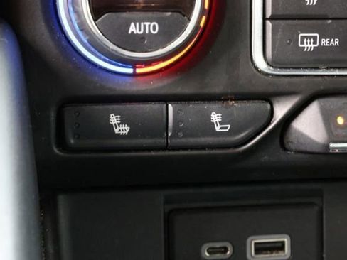 Used 2021 Chevrolet Suburban RST w/ Luxury Package image 21