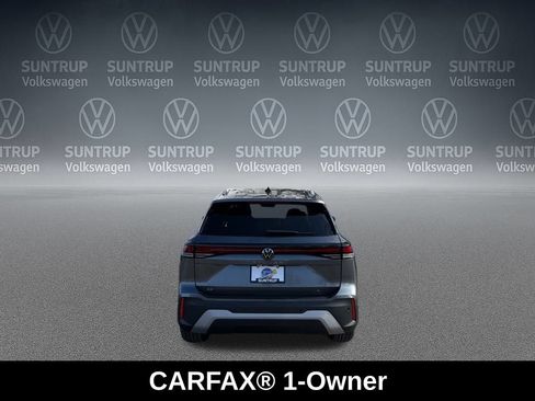 Used 2026 Volkswagen Tiguan SE AWD/4WD image 4