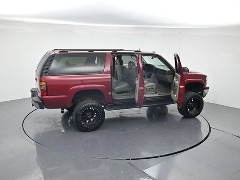 Used 2004 Chevrolet Suburban LT w/ Preferred Equipment Group RWD image 46