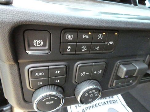 New 2026 Chevrolet Tahoe High Country w/ Sun And Tow Package AWD/4WD image 19