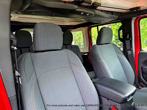 Used 2024 Jeep Wrangler Unlimited w/ Convenience Group AWD/4WD image 49