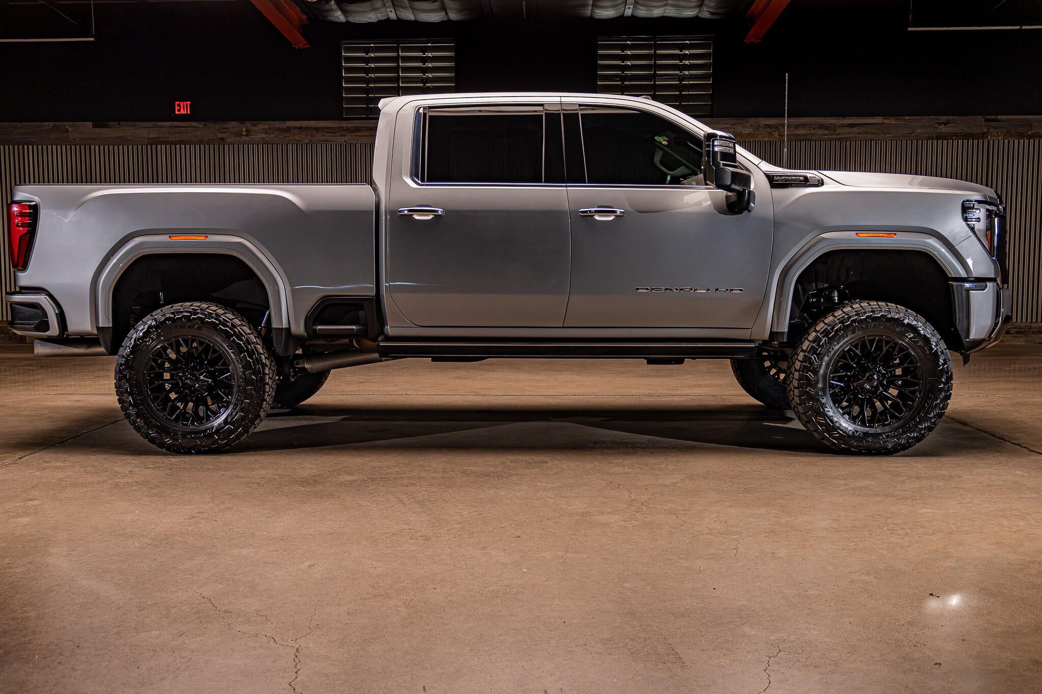 Used 2024 GMC Sierra 2500 Denali Ultimate w/ Max Trailering Package AWD/4WD image 18