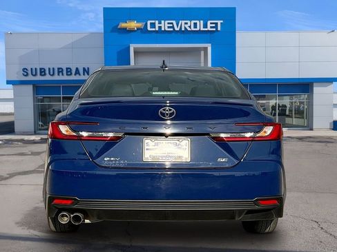 Used 2025 Toyota Camry SE image 4