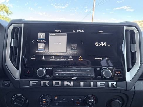 Certified 2025 Nissan Frontier SV image 14