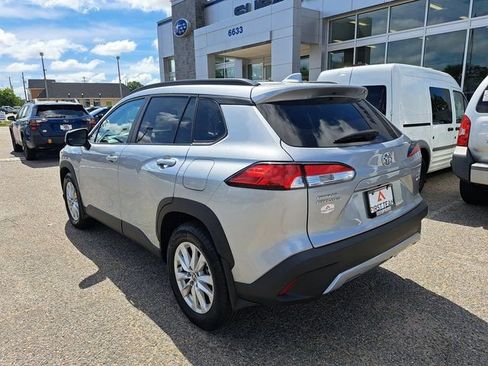 Used 2024 Toyota Corolla Cross LE w/ Moonroof Package AWD/4WD image 4