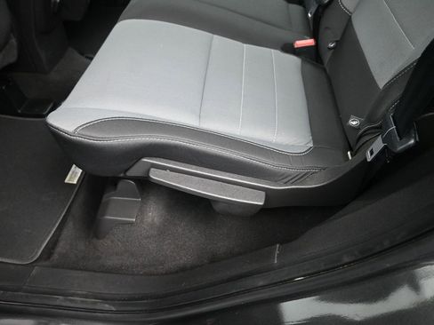 Used 2019 Ford Escape S image 32