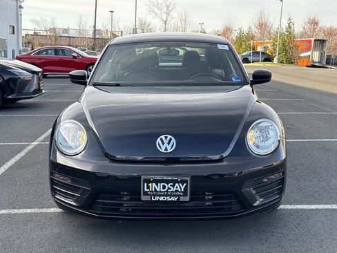 Used 2018 Volkswagen Beetle 2.0T S FWD image 7