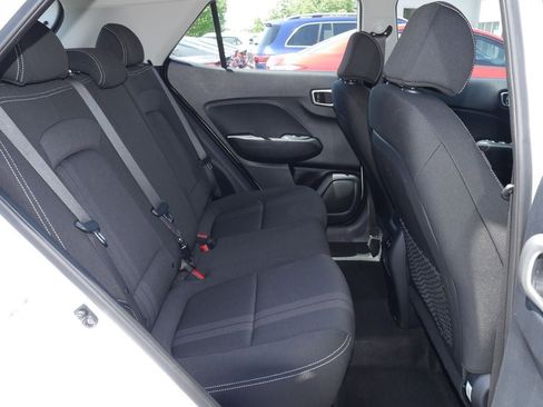 Used 2025 Hyundai Venue SEL FWD image 23