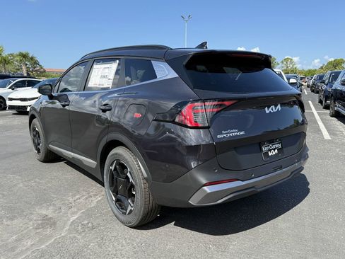 New 2026 Kia Sportage EX w/ EX Panorama Roof Package FWD image 6