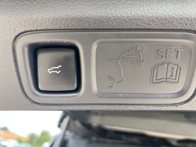Used 2024 Ford Expedition Limited RWD image 7