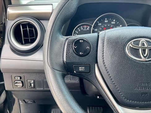 Used 2016 Toyota RAV4 LE image 22