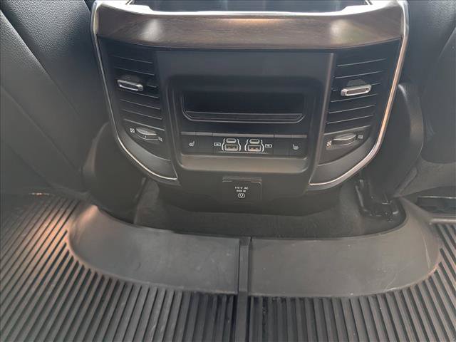 Used 2022 RAM 1500 Laramie AWD/4WD image 18