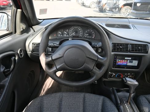 Used 2005 Chevrolet Cavalier Sedan w/ Preferred Equipment Group FWD image 9