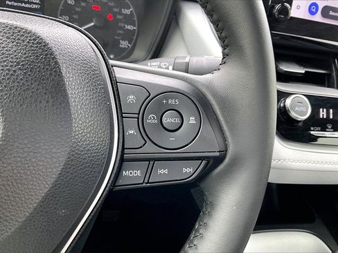 Used 2024 Toyota Corolla LE image 27