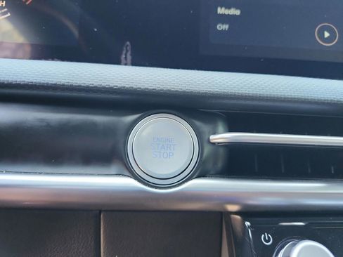 Certified 2025 Hyundai Santa Cruz SE image 31