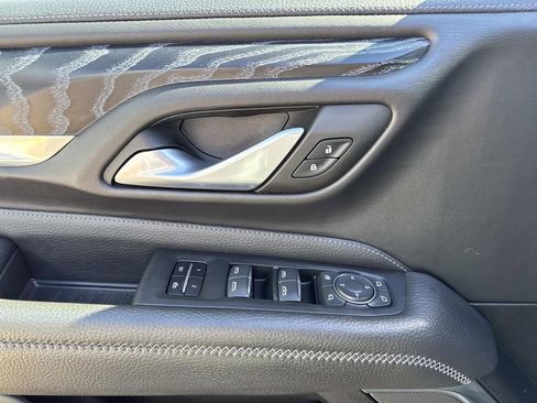 Used 2022 GMC Yukon XL Denali w/ Denali Premium Package image 21