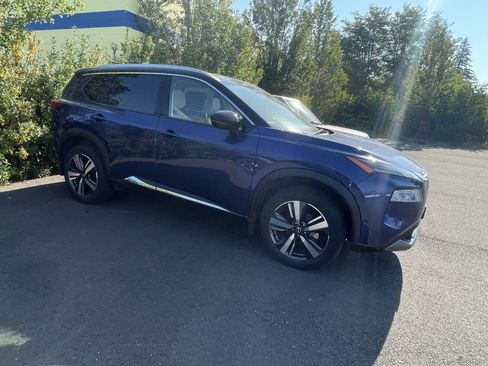 Used 2023 Nissan Rogue SL w/ SL Premium Package AWD/4WD image 5