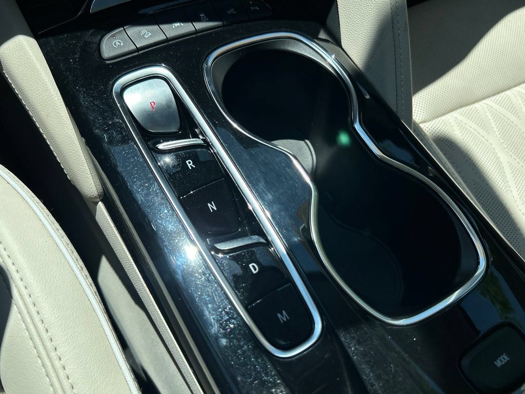 Used 2023 Buick Envision Avenir AWD/4WD image 29