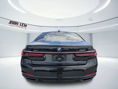 Used 2020 BMW 750i xDrive w/ Cold Weather Package AWD/4WD image 4
