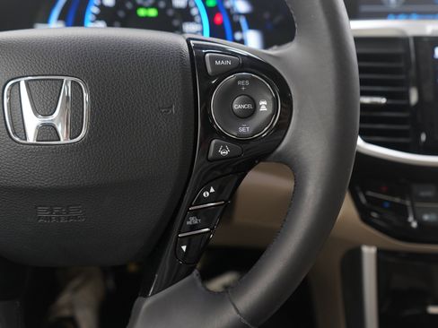 Used 2017 Honda Accord EX-L image 27