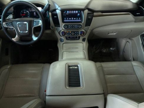 Used 2018 GMC Yukon Denali w/ Denali Ultimate Package image 19