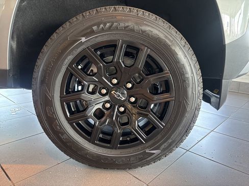 New 2025 Chevrolet Colorado W/T w/ WT Custom Package image 32