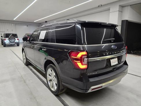 Used 2023 Ford Expedition Platinum image 4