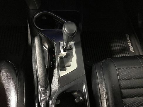Used 2018 Toyota RAV4 XLE FWD image 29
