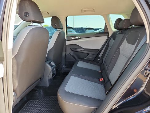 Certified 2023 Volkswagen Taos S FWD image 11