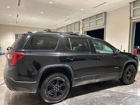Used 2021 GMC Acadia AT4 w/ Technology Package image 9