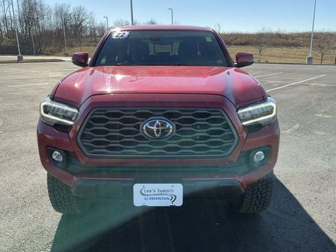 Used 2022 Toyota Tacoma TRD Off-Road w/ Technology Package image 11