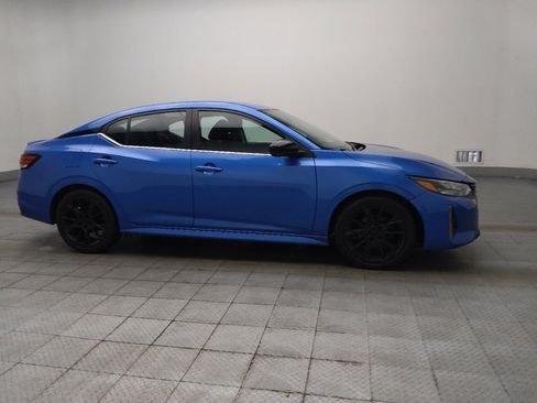 Used 2025 Nissan Sentra SR FWD image 11