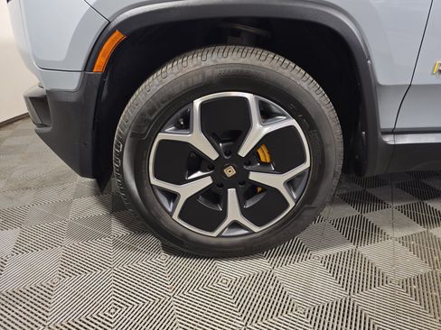 Used 2022 Rivian R1T Adventure AWD/4WD image 9