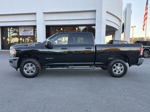 Used 2024 RAM 2500 Big Horn w/ Bed Utility Group image 9