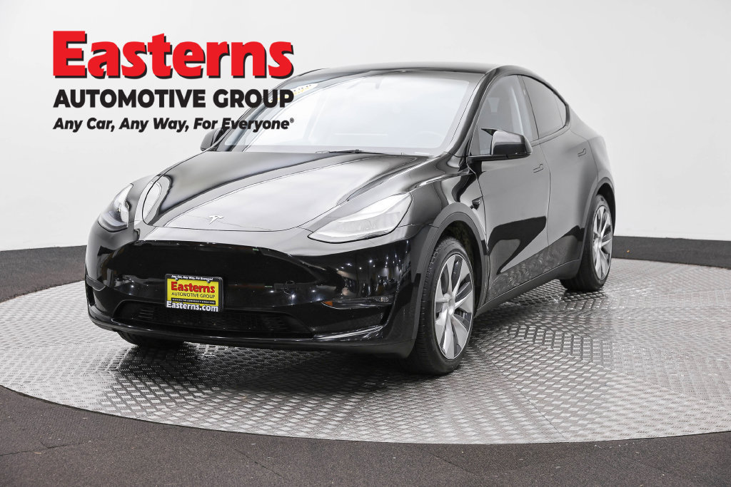 Used 2023 Tesla Model Y Long Range AWD/4WD image 1